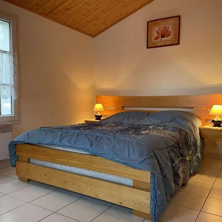 펜션 Maison Avec Jardin Clos Et Terrasse, Proche Et Commerces, 5 Couchages, - Fr-1-224b-83 누아르무티에 앙 릴
