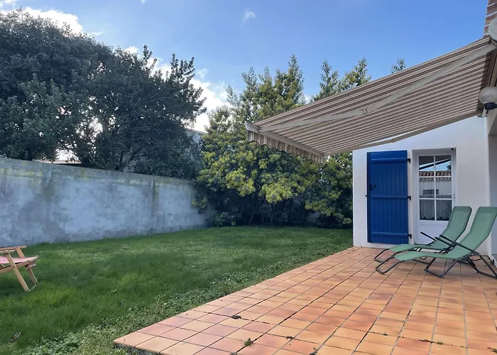 Vakantiehuis Maison Avec Jardin Clos Et Terrasse, Proche Et Commerces, 5 Couchages, - Fr-1-224b-83