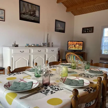 Maison Avec Jardin Clos Et Terrasse, Proche Et Commerces, 5 Couchages, - Fr-1-224b-83 * Noirmoutier-en-l'Ile