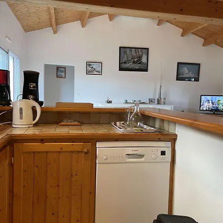 Maison Avec Jardin Clos Et Terrasse, Proche Et Commerces, 5 Couchages, - Fr-1-224b-83 诺亚芒提亚