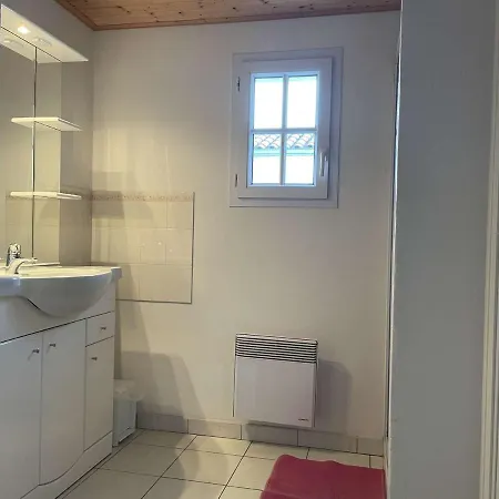 Feriehus Maison Avec Jardin Clos Et Terrasse, Proche Et Commerces, 5 Couchages, - Fr-1-224b-83 Noirmoutier-en-l'Ile