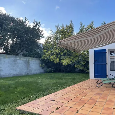 Hébergement de vacances Maison Avec Jardin Clos Et Terrasse, Proche Et Commerces, 5 Couchages, Noirmoutier-en-l'île - Fr-1-224b-83