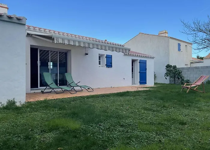 Maison Avec Jardin Clos Et Terrasse, Proche Et Commerces, 5 Couchages, - Fr-1-224b-83 度假居