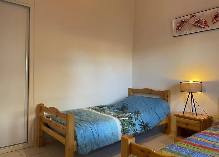 度假居 Maison Avec Jardin Clos Et Terrasse, Proche Et Commerces, 5 Couchages, - Fr-1-224b-83 *